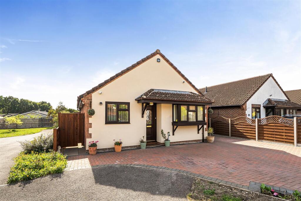 Main image of property: Catamaran Close, Warsash