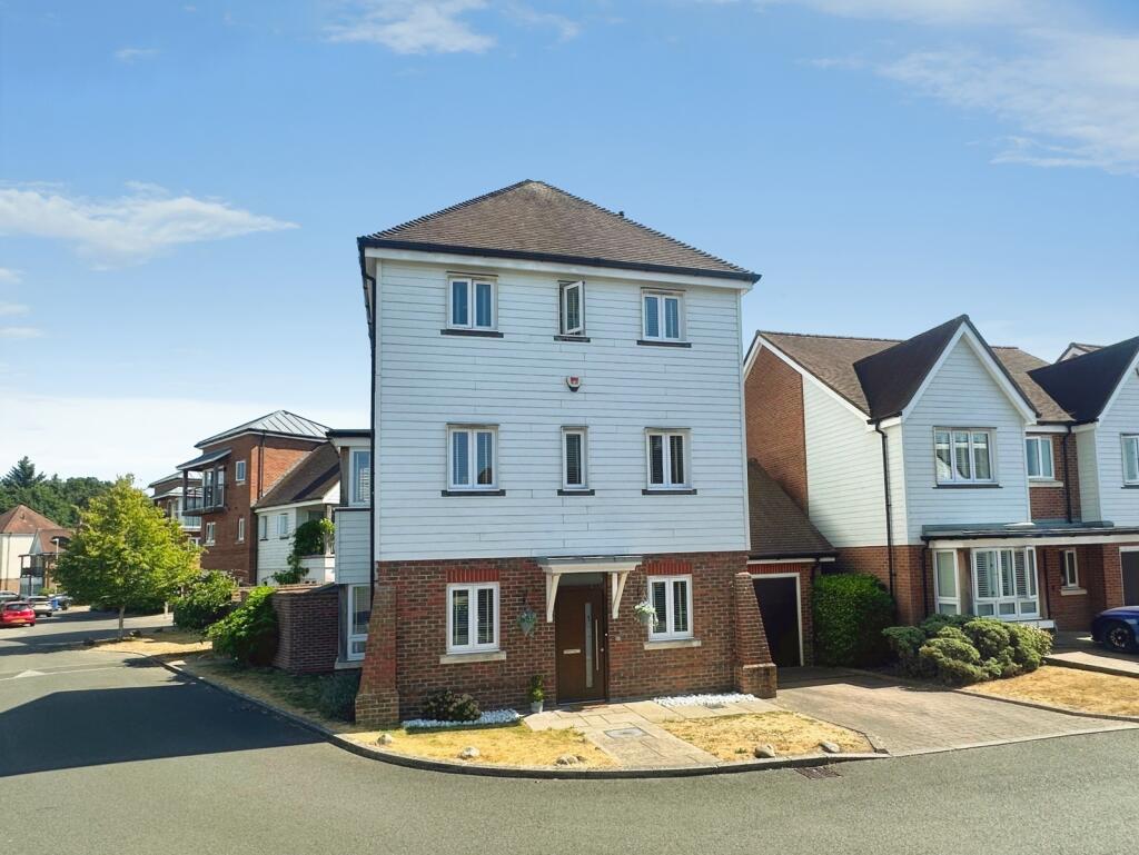Main image of property: Kingfishers, Fleet, Hampshire, GU51