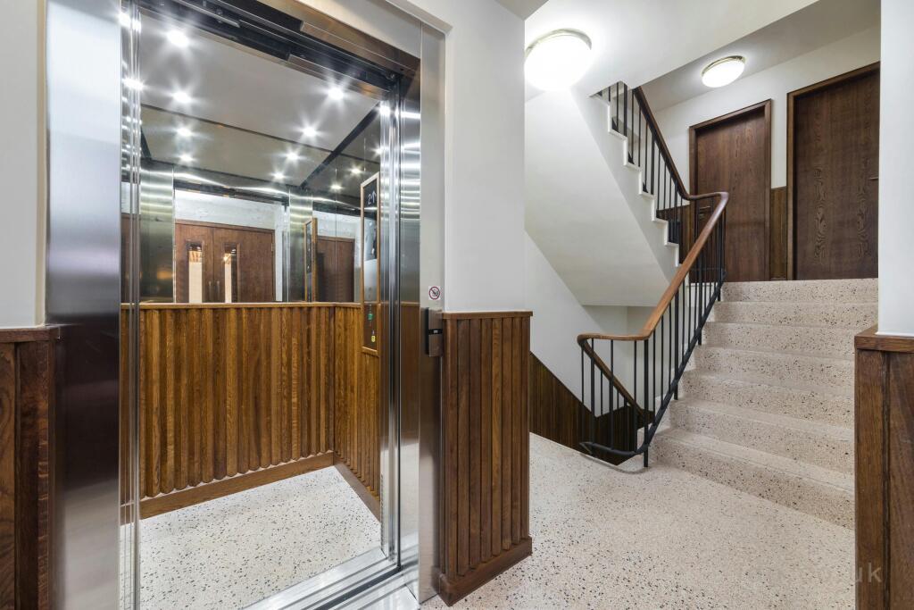 hall 1.jpg
