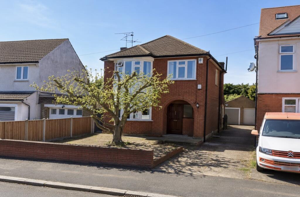 Main image of property: Warren Road, North Chingford, E4