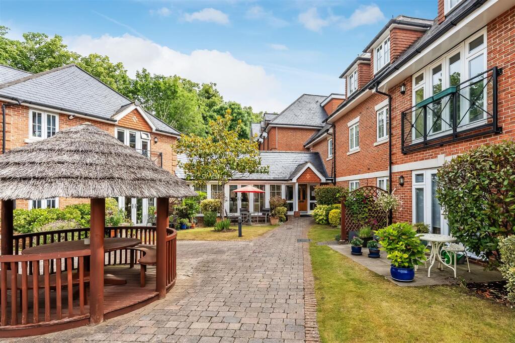 Main image of property: WARREN COURT, LEATHERHEAD ROAD, ASHTEAD KT21
