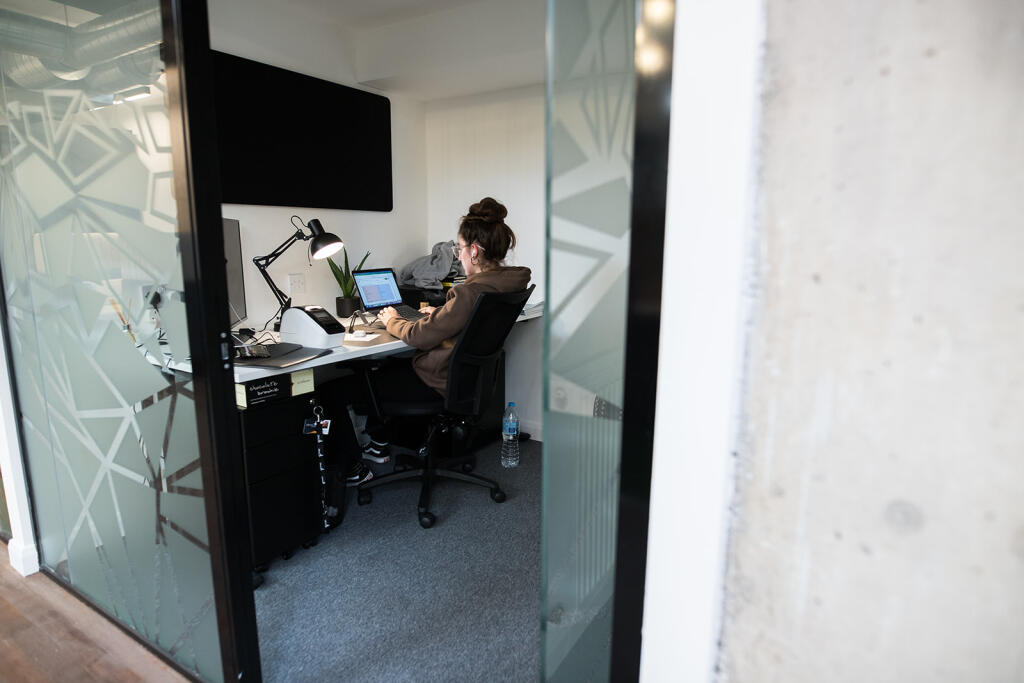 Main image of property: Office 24, Dragon Coworking, 7-8 New Road Avenue, Chatham, Medway