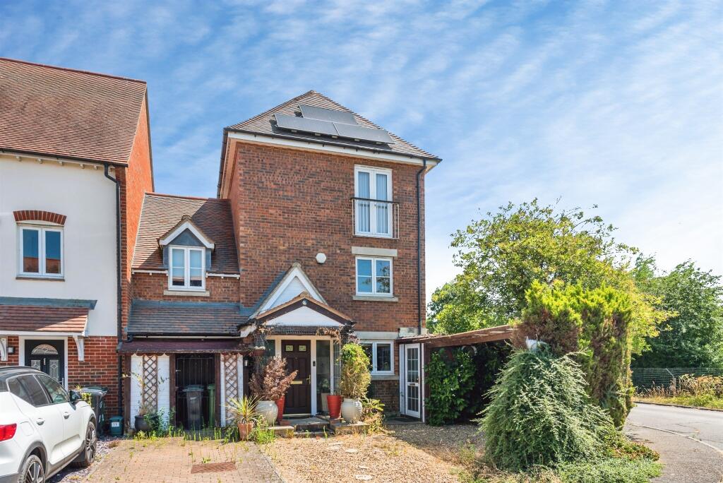 Main image of property: South Quay, Abingdon