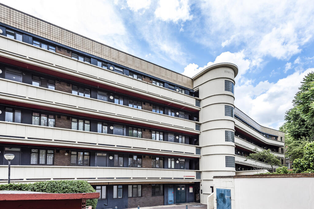 Main image of property: Spa Green Estate, Rosebery Avenue, London, EC1R