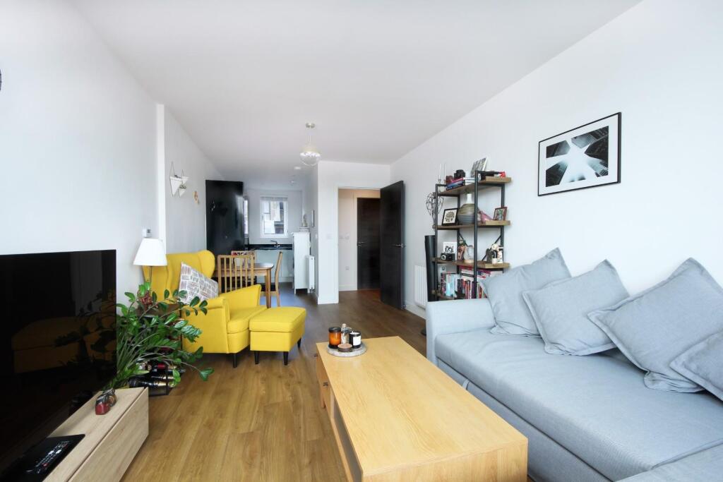 Main image of property: Colonnade Gardens, W3