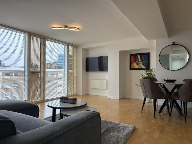 Main image of property: The Avenue, Leeds, LS9