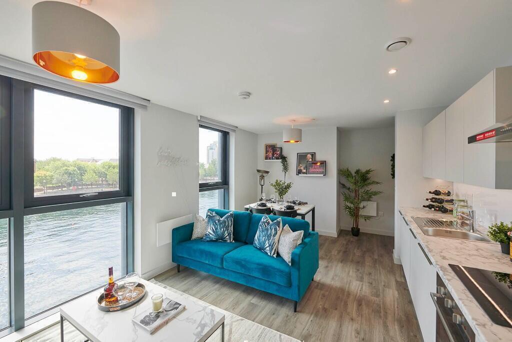 Main image of property: Duet, Salford Quays, Greater Manchester, M50
