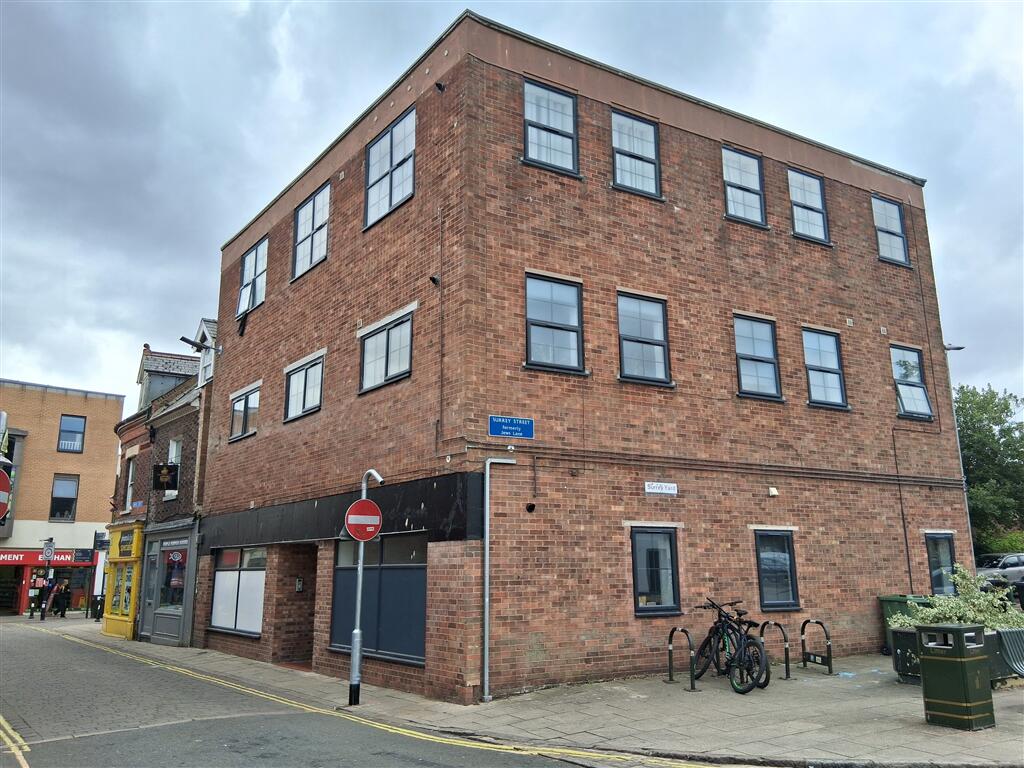 Main image of property: Flat 2, 5-9 Chapel Street, Kings Lynn PE30 1EG