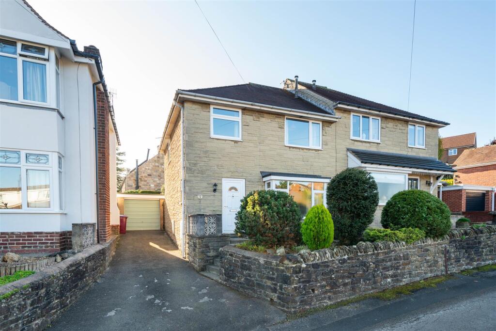 Main image of property: Cross Lane, Dronfield, S18 1SH