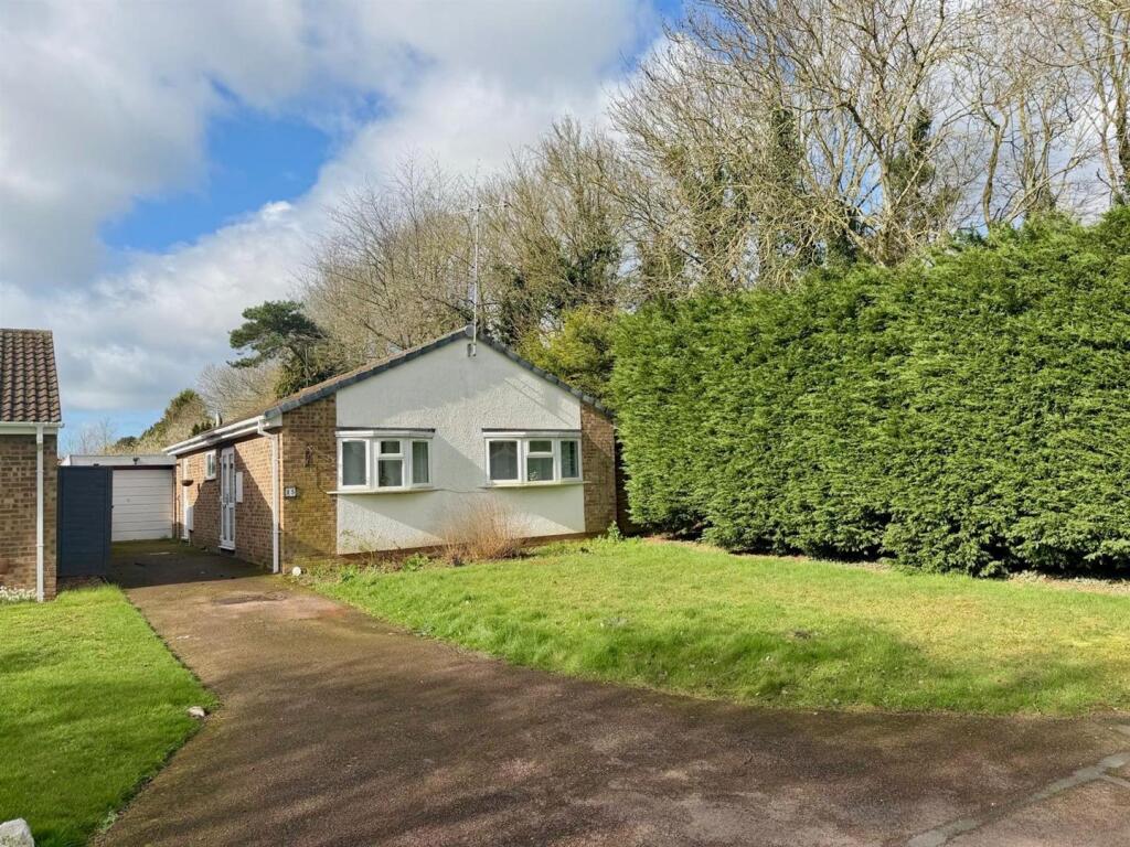 Main image of property: NO CHAIN - Wise Grove, Warwick