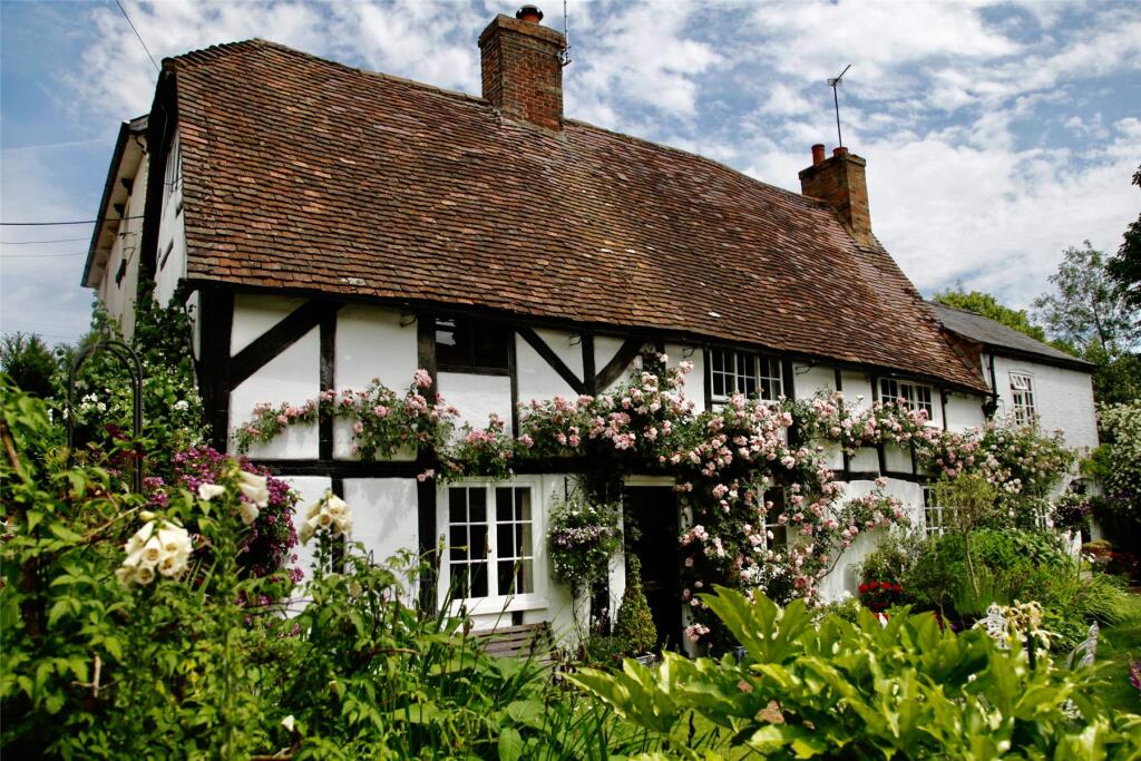 Main image of property: The Walk, Winslow