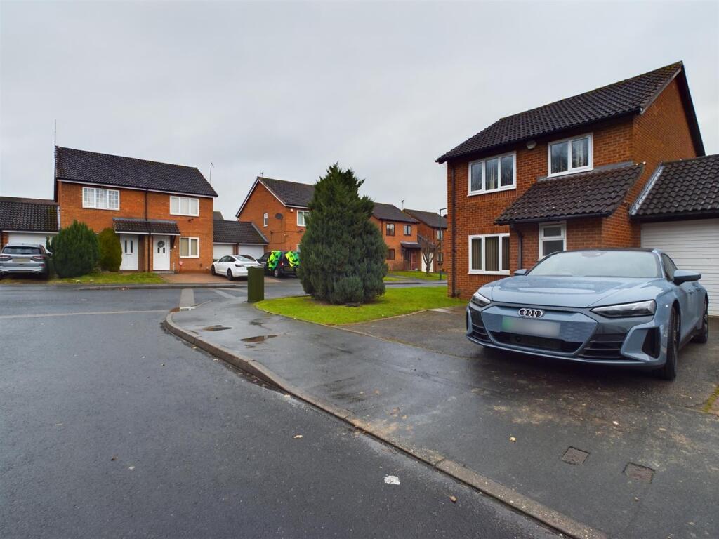 Main image of property: 39, Maywell Drive Solihull B92 0PR