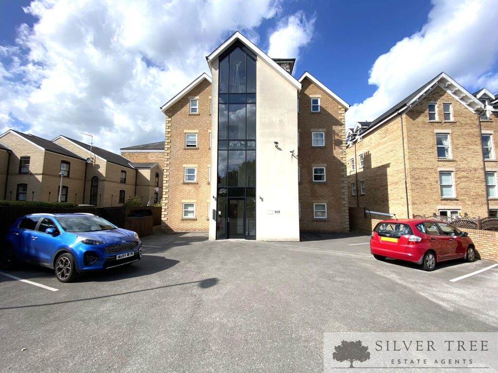 Main image of property: Apartment 6, Belgrave Lodge, 5 Belgrave Crescent, Scarborough, North Yorkshire
