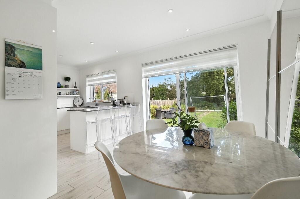 Main image of property: Aberdale Gardens, Potters Bar, Hertfordshire, EN6