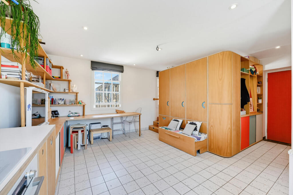 Main image of property: Clapham Road, London