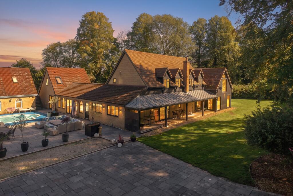 Main image of property: Wychwood, Rectory Lane, Wyton, Huntingdon, Cambridgeshire, PE28 2AQ