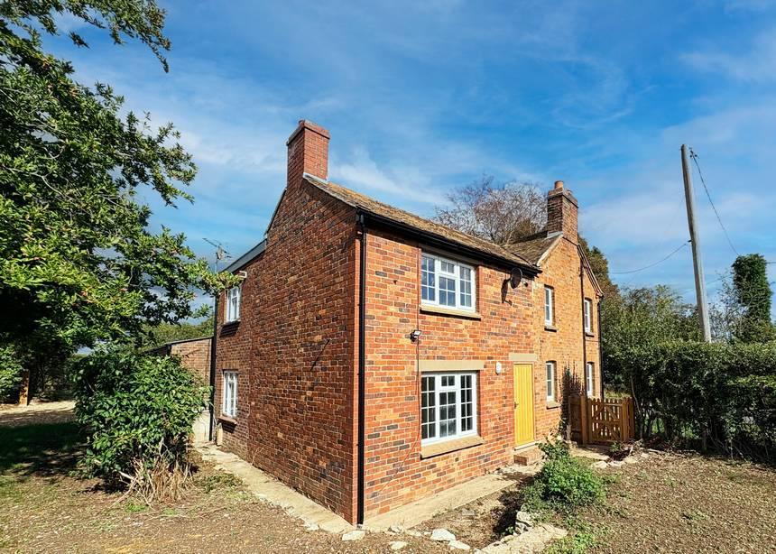 Main image of property: Tollgate Cottage, Lavendon