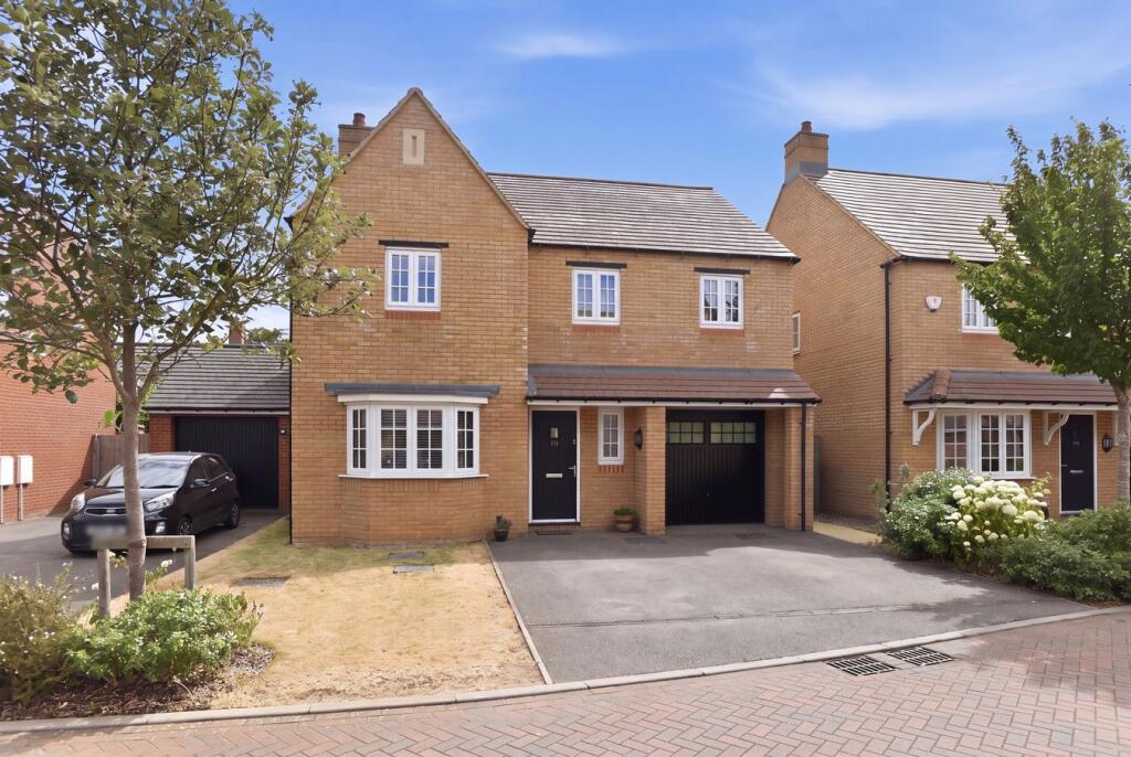 Main image of property: Parsons Piece, Banbury, OX16