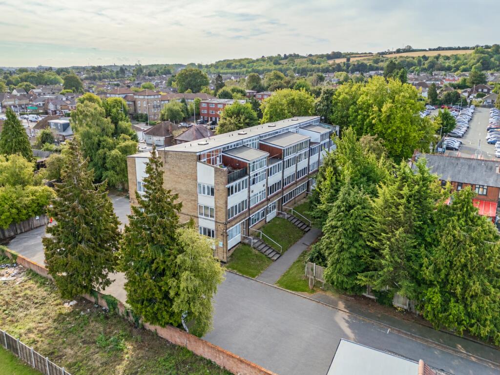 Main image of property: Swanston Grange, Dunstable Road, Luton, Bedfordshire, LU4