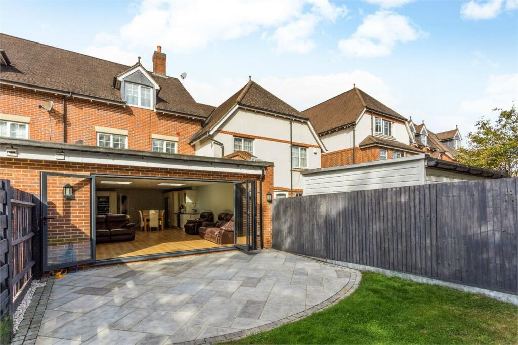 Main image of property: Bond Close, Iver Heath, SL0