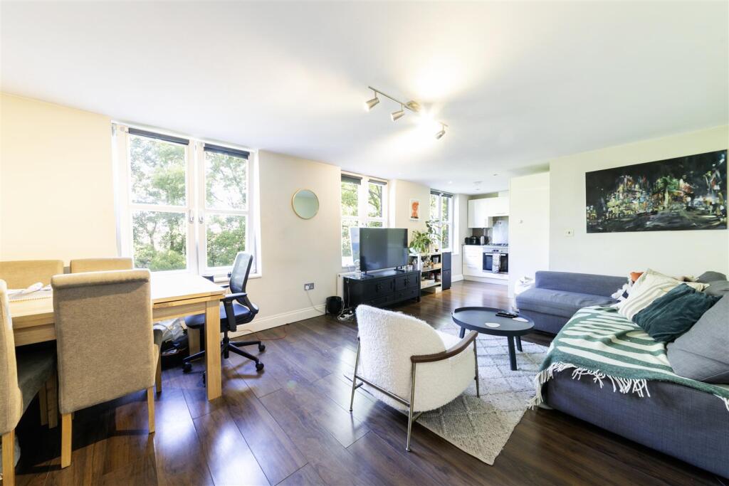 Main image of property: 19 Crescent Road, N8