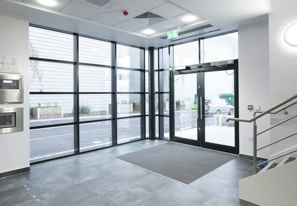 Reception Unit 400.jpg