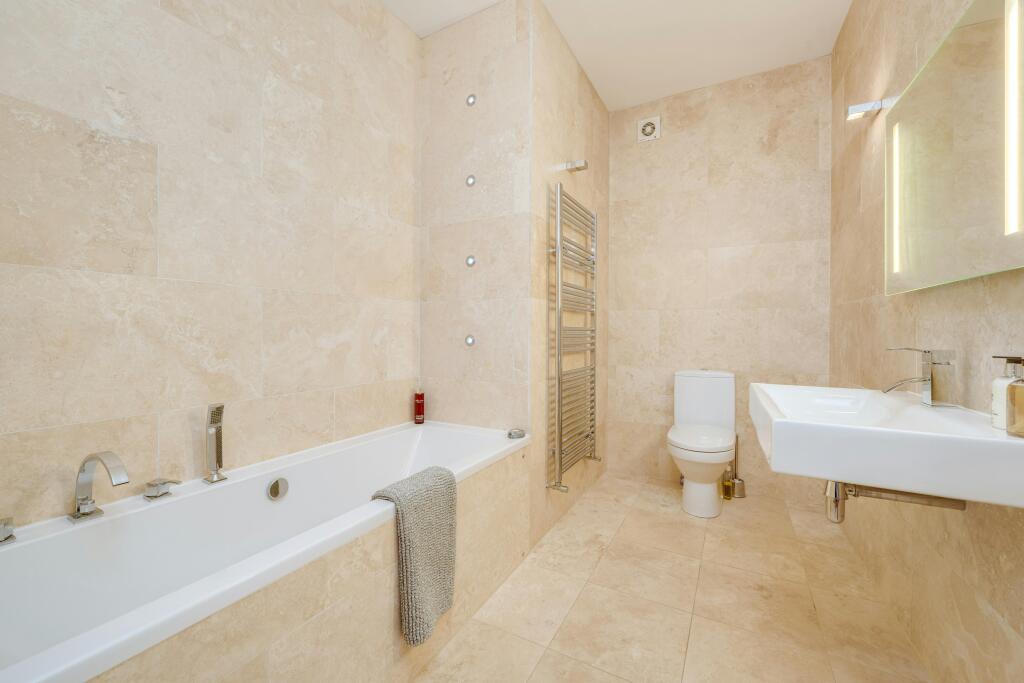 1A Montpellier Gardens-23.jpg