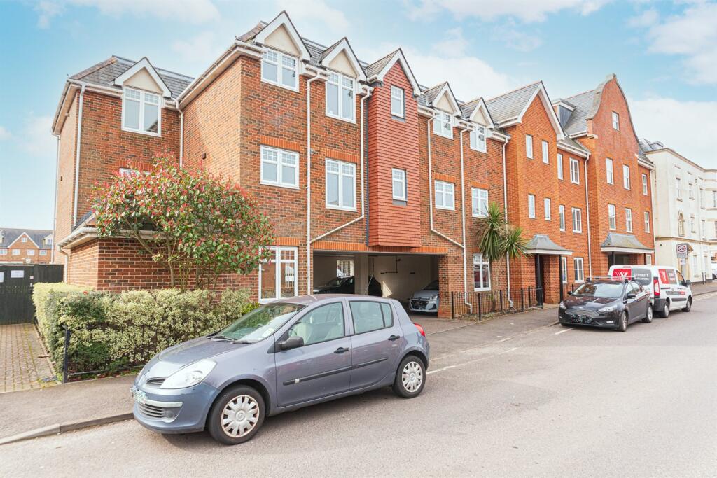 Main image of property: Peninsula Place, Napier Road, Crowthorne, RG45