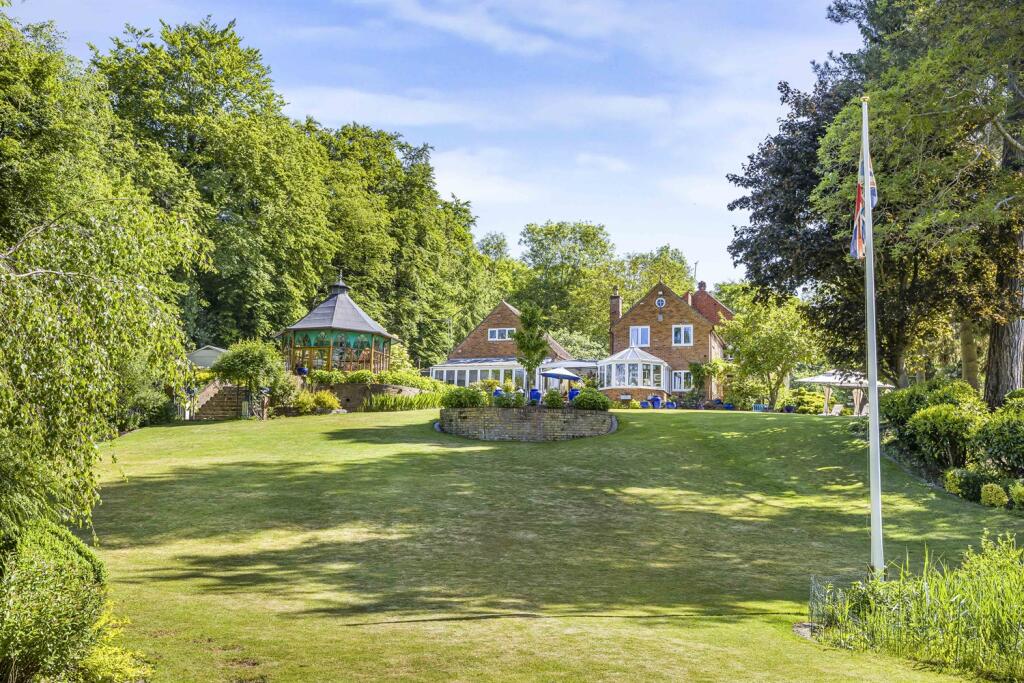 Main image of property: Henley Road, Wargrave, RG10