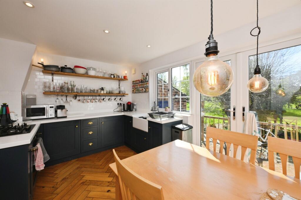 Main image of property: Lemsford Village, Lemsford, Welwyn Garden City