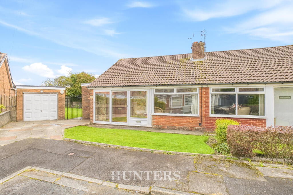 Main image of property: Stanway Close, Alkrington, Manchester, M24