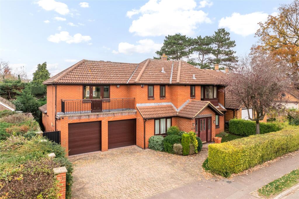 Main image of property: Biddenham Turn, Biddenham, Bedford, Bedfordshire, MK40