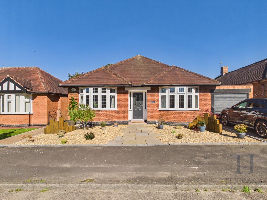 Main image of property: Flawforth Avenue, Ruddington, NG11