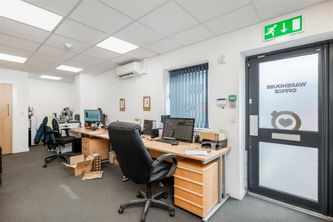 D2, D3, D7 &amp; D8 Salwarpe Business Park 2550-27.jpg