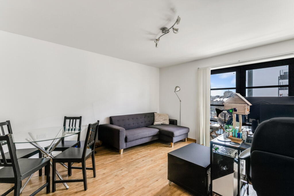 Main image of property: Commercial Road, E14 7JR