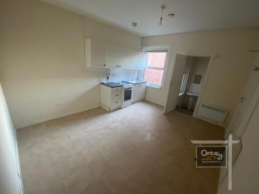 Main image of property: |Ref:R214893|, Shirley Road, Southampton, SO15 3HW