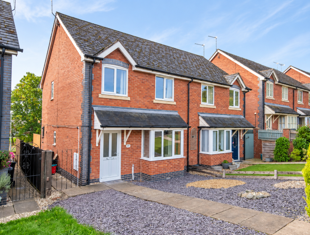 Main image of property: Dyffryn Foel, Llansantffraid, SY22 6DG