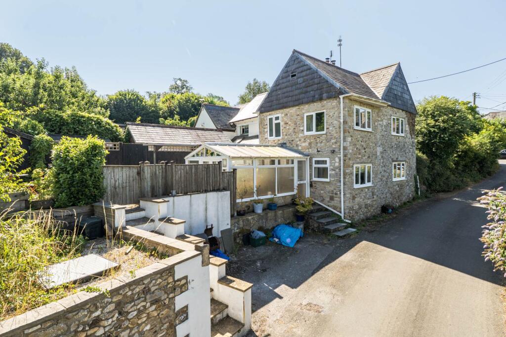 Main image of property: Combpyne, Axminster, Devon