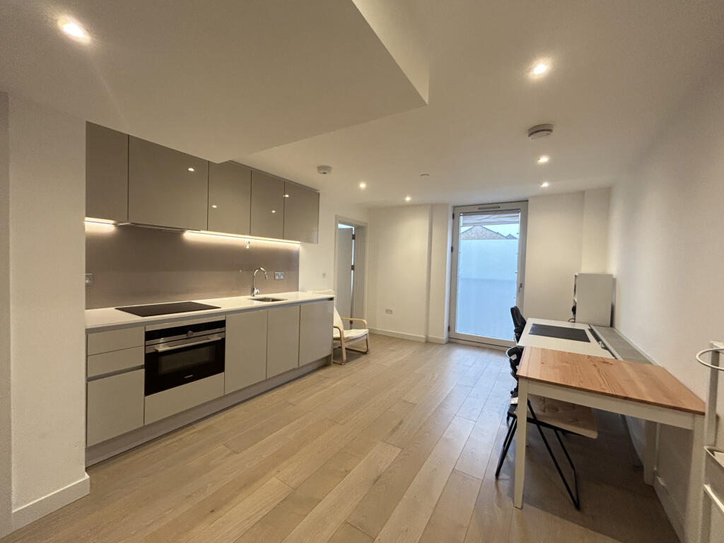 Main image of property: Albion Place, London, W6