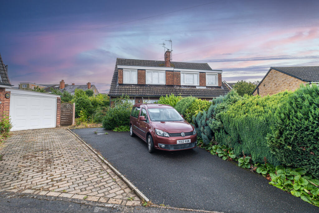 Main image of property: 12 Marchwood Close, Chesterfield, Derbyshire S40 4DT