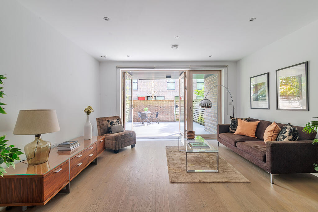 Main image of property: Victory Place, Elephant & Castle SE17