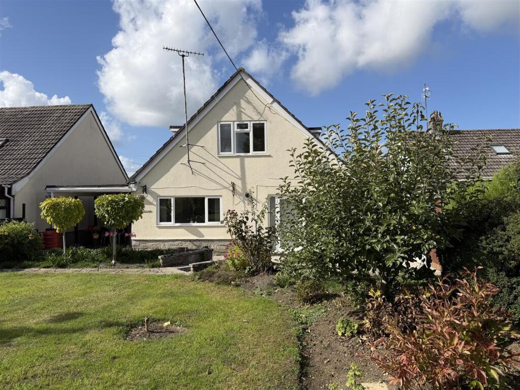 Main image of property: Clarendon Close, Gillingham