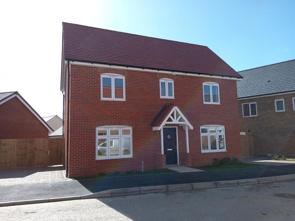 Main image of property: 13 Horseshoe Way, Ash, Canterbury, Kent, CT3 2EH