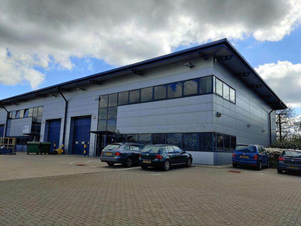 7 Oxonian Park, Kidlington external.jpg