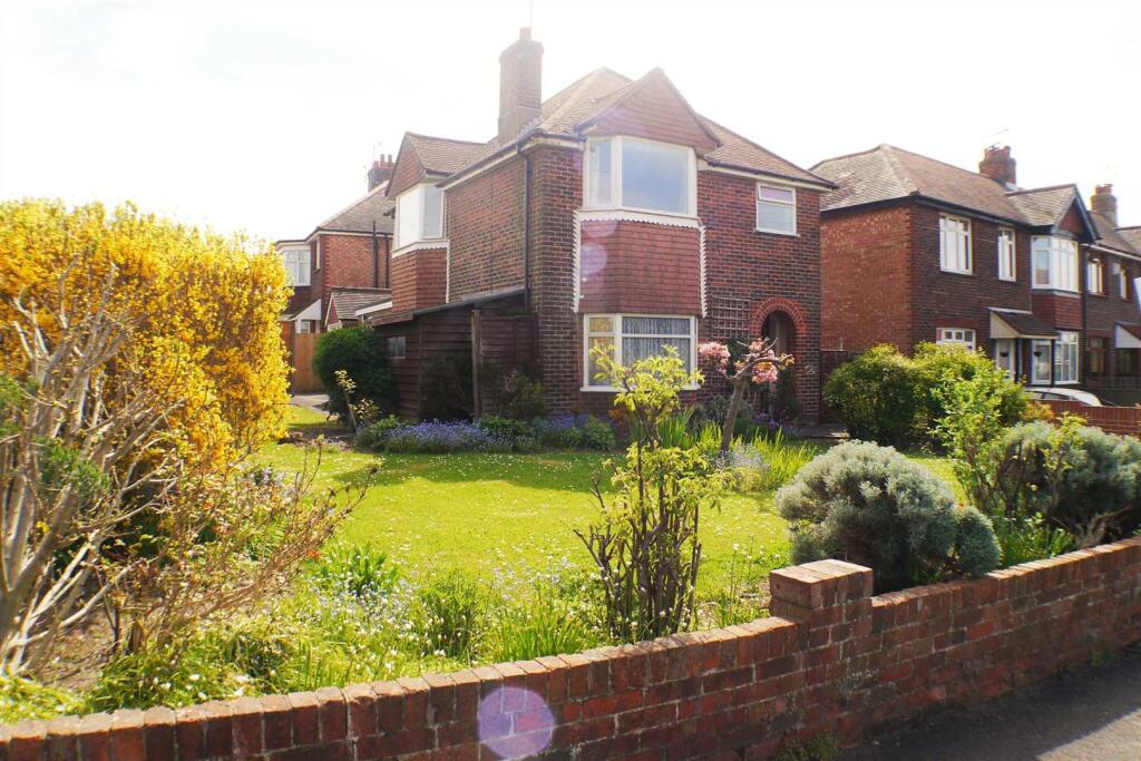 Main image of property: R4, 178a Sompting Road,