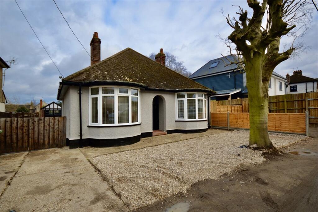 Main image of property: Valley Road, Braintree, Essex, CM7