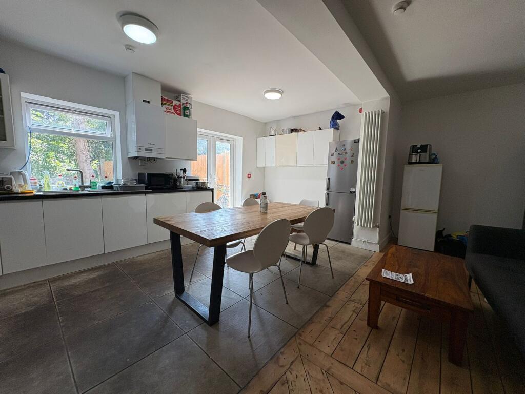 Main image of property: 33 Church Hill Road, Oxford, OX4
