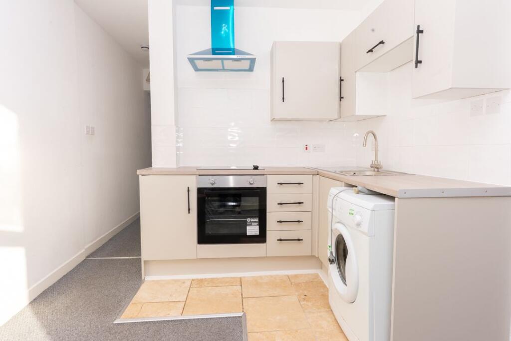 Main image of property: Smithdown Road
