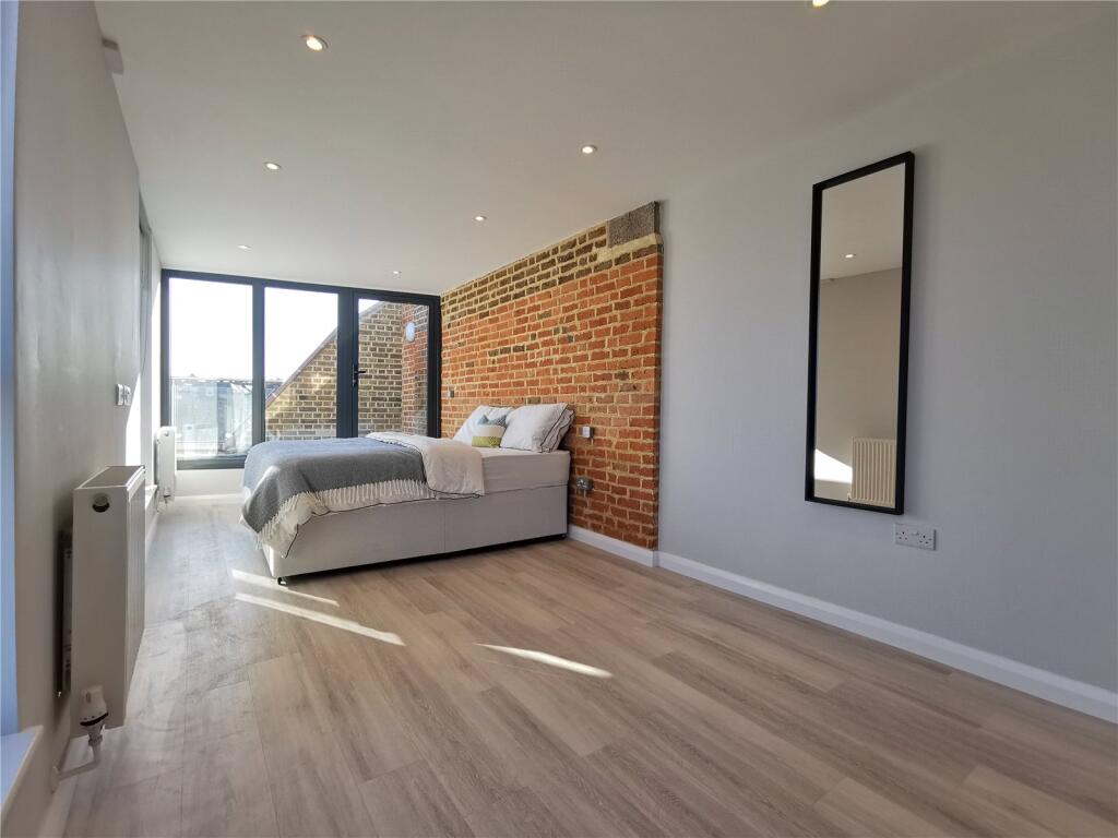 Main image of property: High Road, Willesden, London, NW10