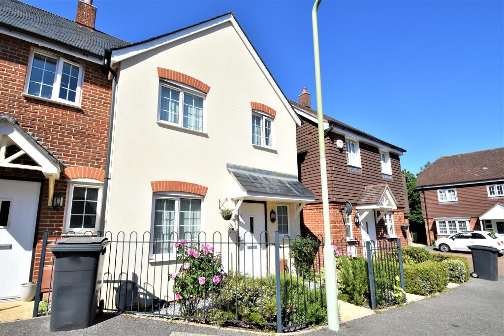 Main image of property: Letcombe Place, Horndean, Waterlooville, PO8